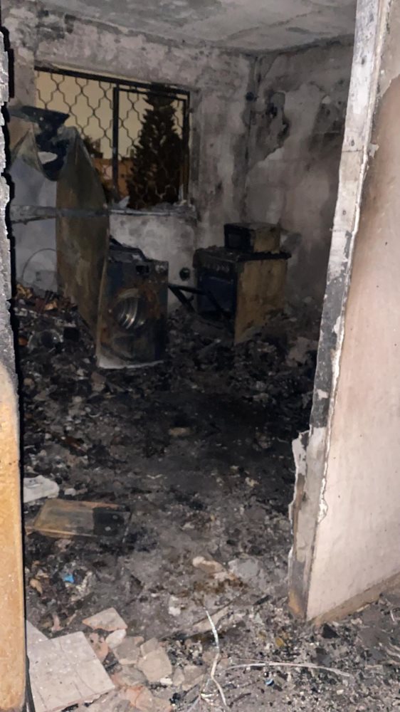 שריפה בדירה באשקלון | תיעוד: כבאות והצלה לישראל 
