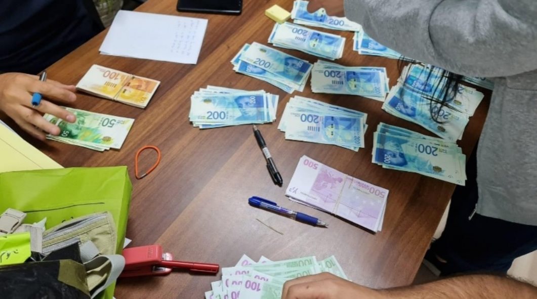 הכסף שנתפס | צילום: דוברות המשטרה