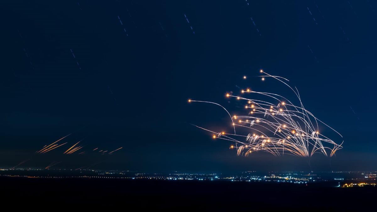 מיירטי כיפת ברזל מול רקטות החמאס | צילום: פיודור ספיר