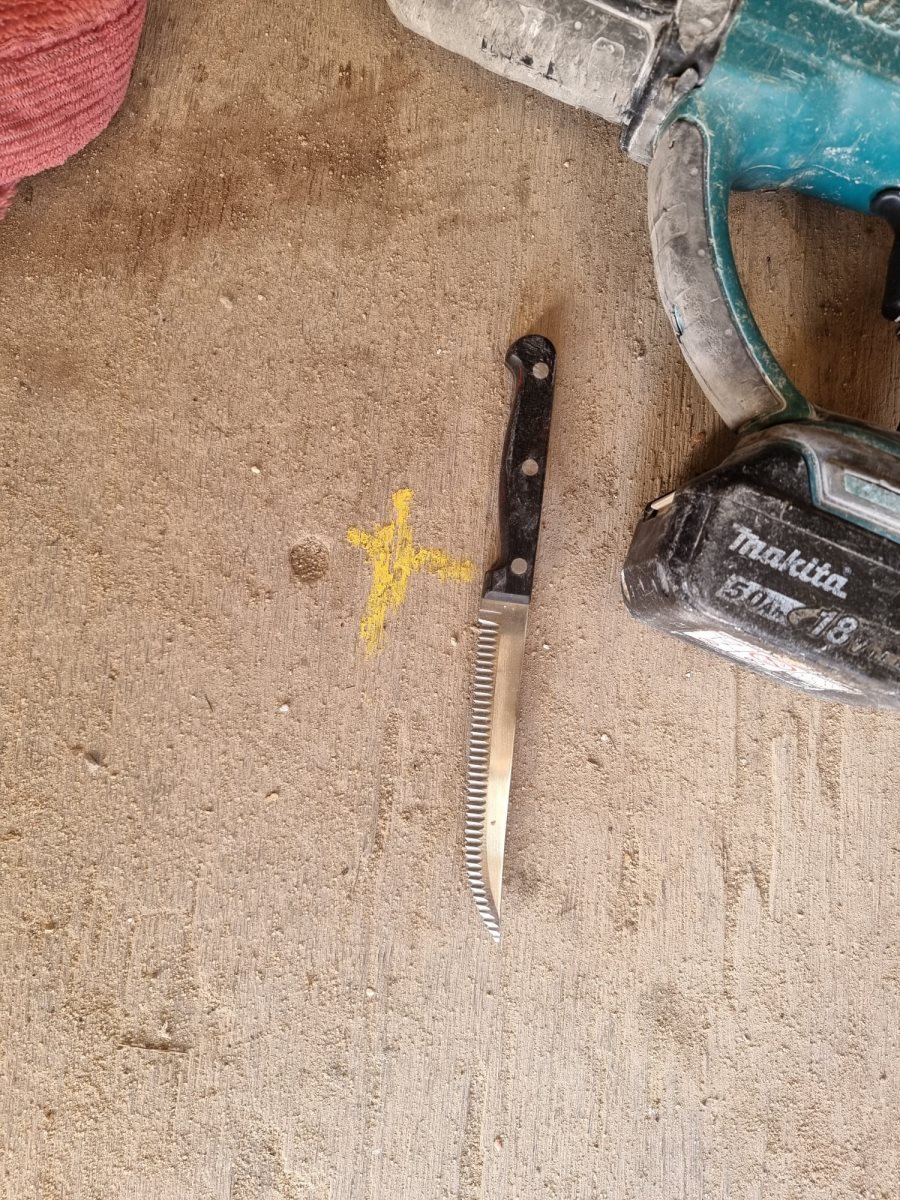 הסכין שנמצאה בזירת ניסיון הפיגוע | צילום: דוברות המשטרה