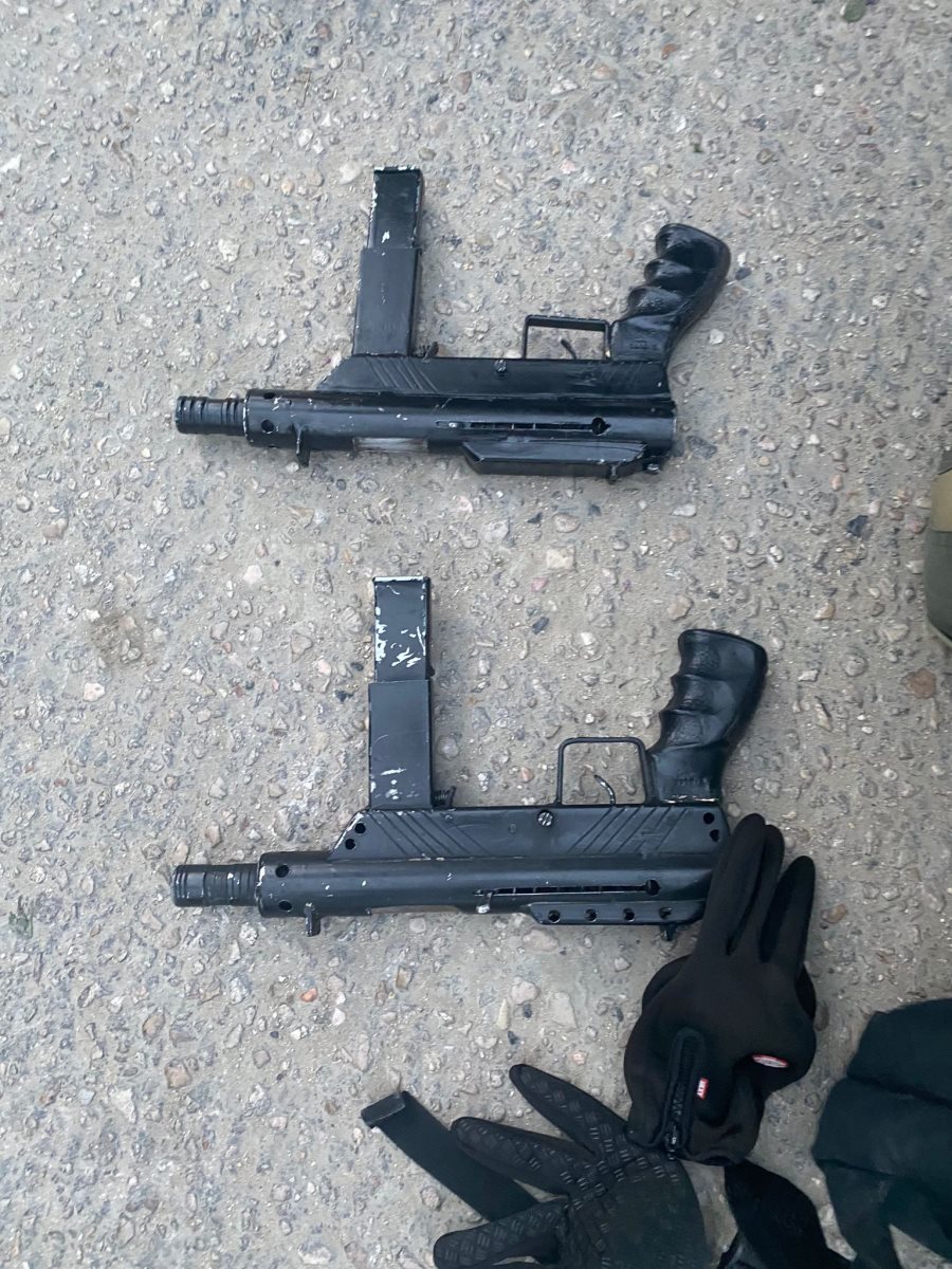 הנשקים ששימשו לפיגוע | צילום: דוברות המשטרה