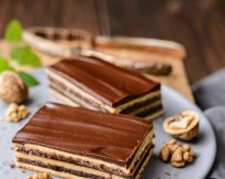 עוגה לחג פורים- שזיף שיכור בתחפושת צילום יחצ