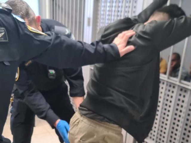 מעצר שוהים בלתי חוקיים באשקלון | צילום: דוברות המשטרה