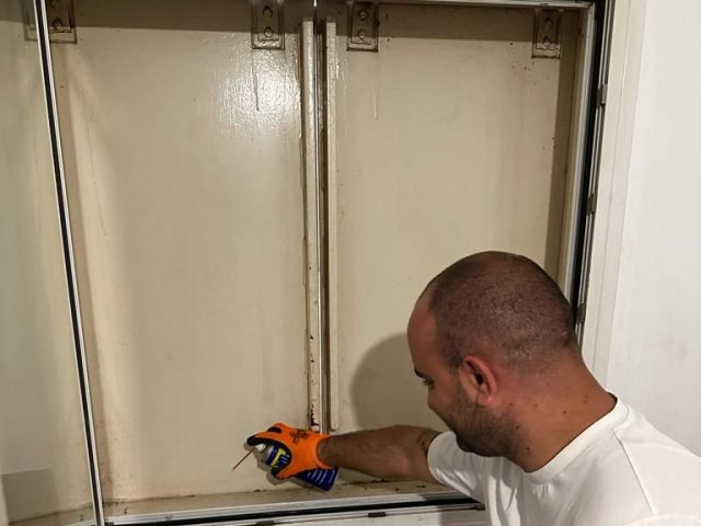 סגירת ממ"דים באשקלון | צילום: דוברות עיריית אשקלון 