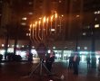 רובע ט': הרב עזרא שור כובד בהדלקת החנוכיה המרכזית