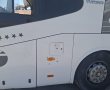 הטירוף חוגג: רכב הסעות תלמידים רוסס בירי בגלל סכסוך בין חמולות
