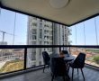 סגירת מרפסות ביבנה עם נוף זכוכית – החברה מיבנה שמובילה את התחום בישראל 
