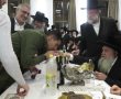 החיילים זכו למטבע שמירה מהאדמו"ר האשדודי. צפו (וידאו)