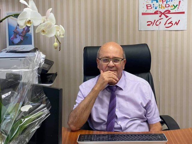 פרופ' חזי לוי חוגג יומולדת | צילום: דוברות ביה"ח ברזילי