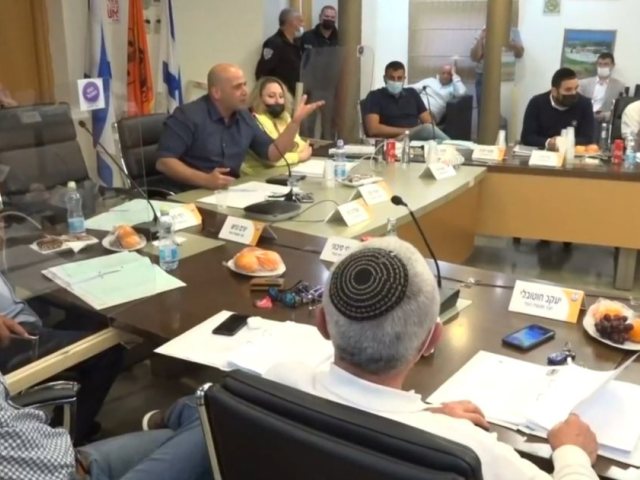 ישיבת מועצת העיר אמש | צילום: מתוך הישיבה