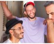  מפגש ספונטני באולפן של שלושה זמרים מהדרום, הוליד סינגל ראשוני ומפתיע