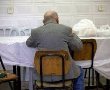 החשד: מטפל נקט אלימות כלפי קשישים במוסד