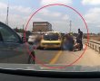 ניסו להשתלט על קו משלוחים בדרום ונלכדו (וידאו) 