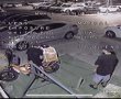 מכת גניבת סוללות אופניים חשמליים באשדוד: מזהים את הגנבים? (וידאו)