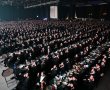 מה חיפשו 12,000 חסידים יום אחרי יום באולמי אווניו?