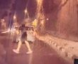 תיעוד מטריד: שב"חים קופצים מעל גדר ההפרדה היישר אל סניף רמי לוי בעטרות