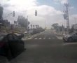 תיעוד: נוסע באדום וגורם לתאונה בכביש באר שבע-דימונה