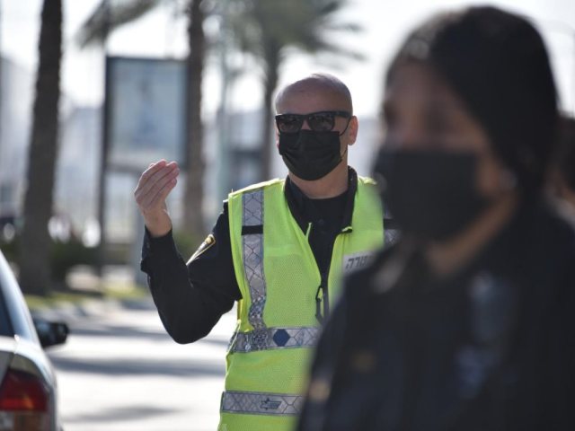 אכיפת הסגר הבוקר | צילום: דוברות המשטרה
