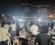 בהשתתפות ראש העיר: מעמד מרגש ב'שבעה' לפעוט שטבע בבריכה הביתית (וידאו)