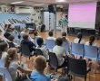 פרויקט "שגרירים טכנולוגיים" בבת ים: תלמידי י"א חושפים את דור העתיד לעולם הבינה המלאכותית