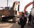"פה טמון": צפו בפשיטת כוחות משטרה על מטמנת הענק הפיראטית במזרח ירושלים 